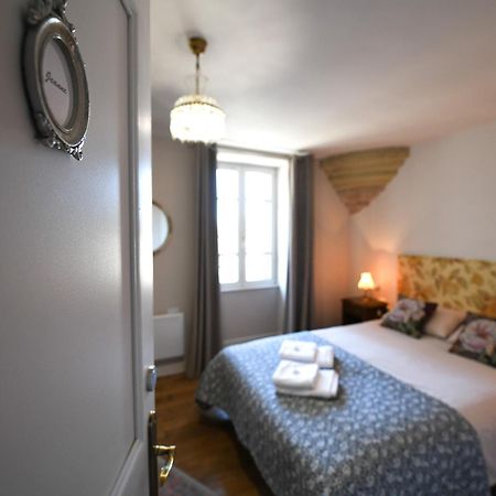 Pat A Touille Bed and Breakfast Treignac Exteriör bild