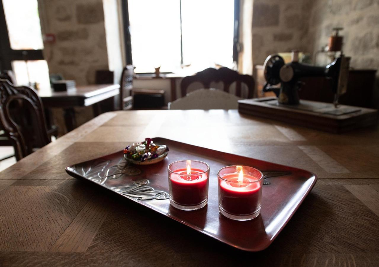 Pat A Touille Bed and Breakfast Treignac Exteriör bild