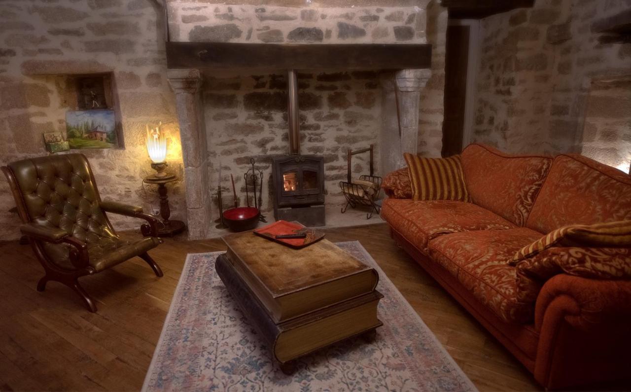 Pat A Touille Bed and Breakfast Treignac Exteriör bild