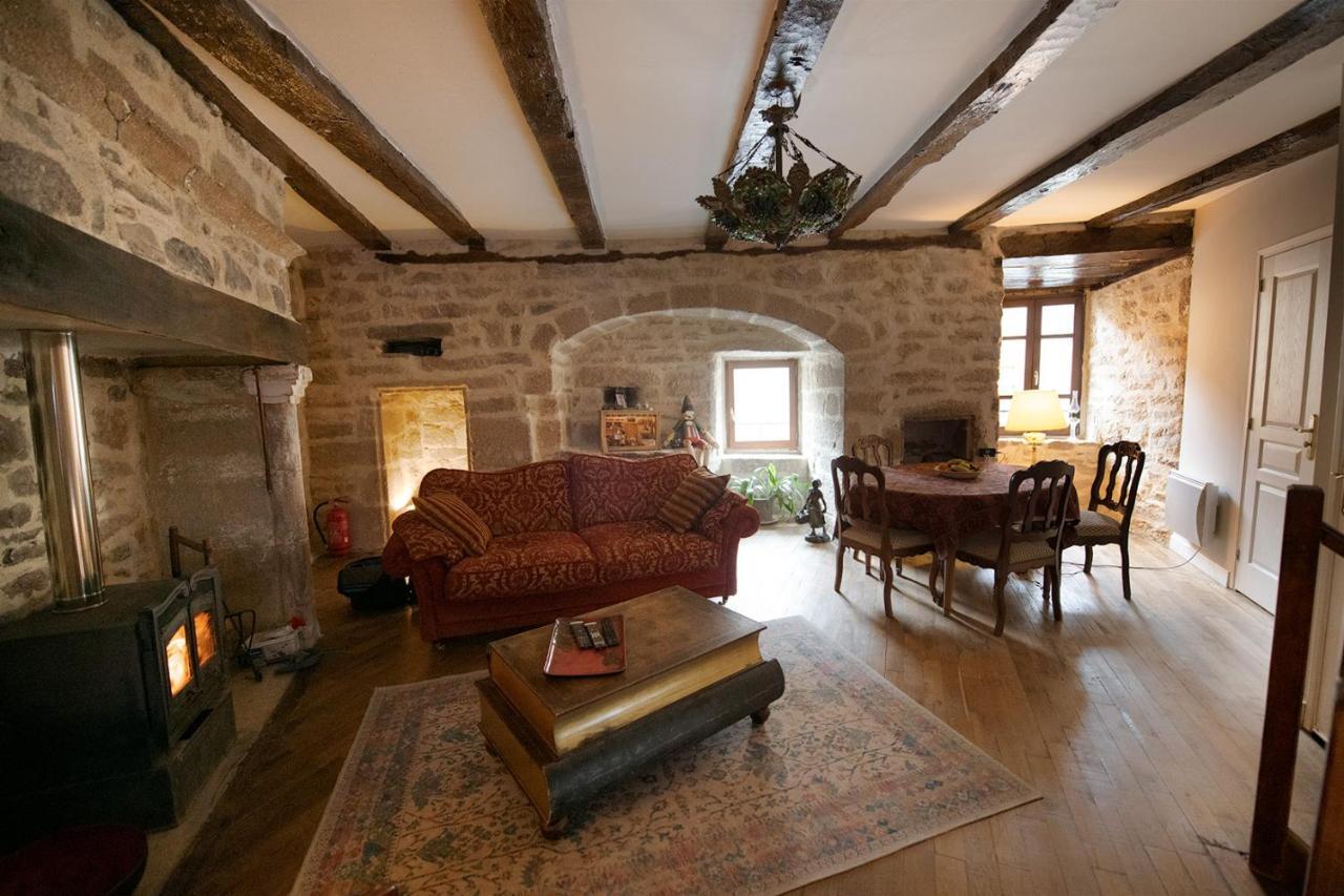 Pat A Touille Bed and Breakfast Treignac Exteriör bild
