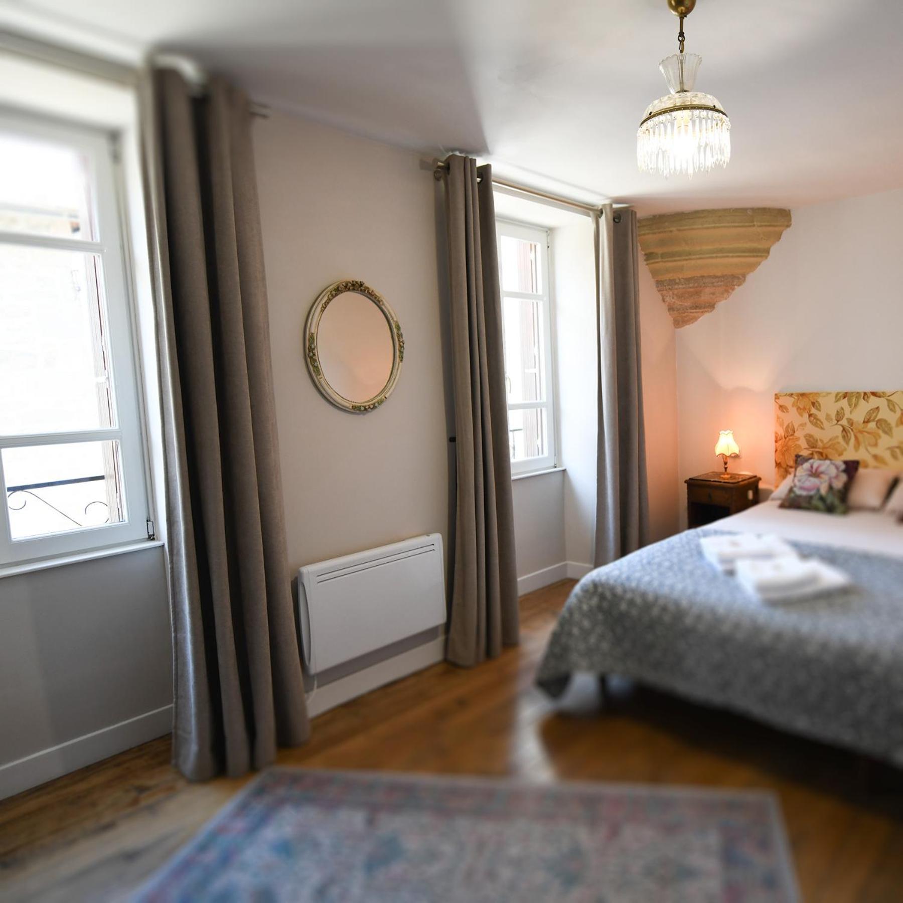 Pat A Touille Bed and Breakfast Treignac Exteriör bild